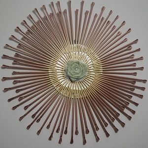 Art and craft spray painting on Straw Work